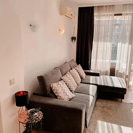 Royal Sun - Vaio - 1br With Balcony - Pool View * Солнечный берег