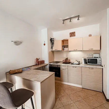 Royal Sun - Vaio - 1br With Balcony - Pool View Апартаменти Сонячний Берег