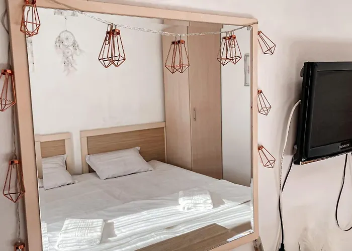 Royal Sun - Vaio - 1br With Balcony - Pool View