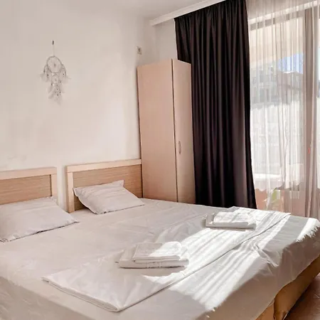 Royal Sun - Vaio - 1br With Balcony - Pool View