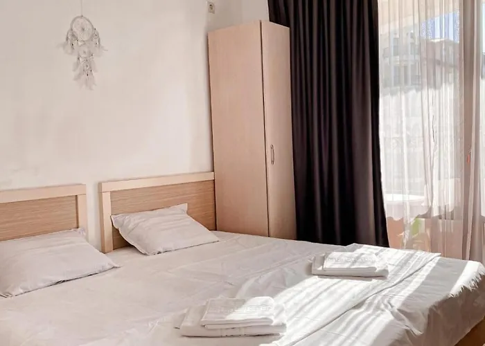 Royal Sun - Vaio - 1br With Balcony - Pool View